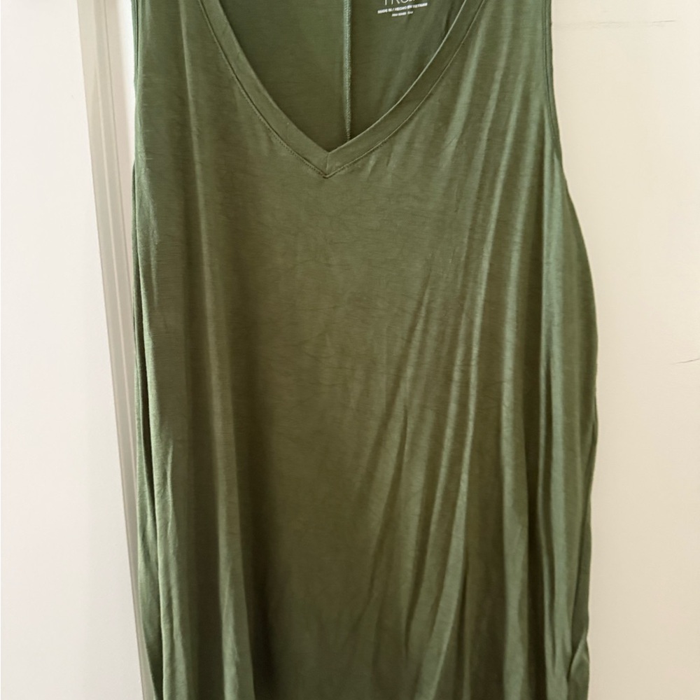 Time and Tru Green Relaxed Tank Top